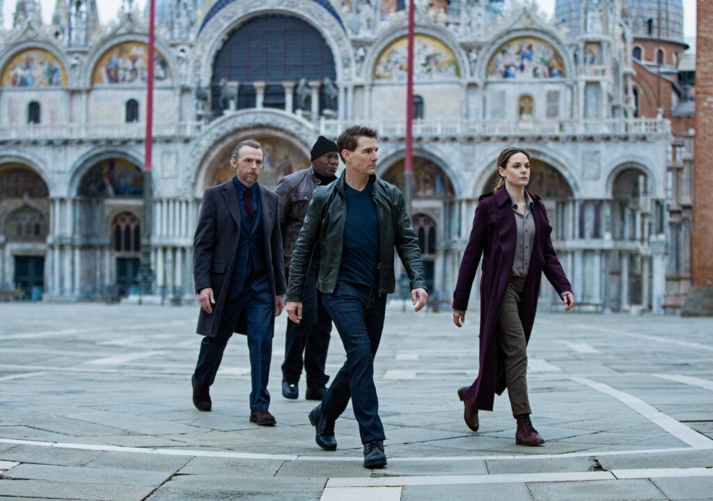 Tom Cruise, Simon Pegg, Ving Rhames e Rebecca Ferguson em Missão: Impossível - Acerto de Contas Parte 1 Divulgação: Paramount Pictures e Skydance