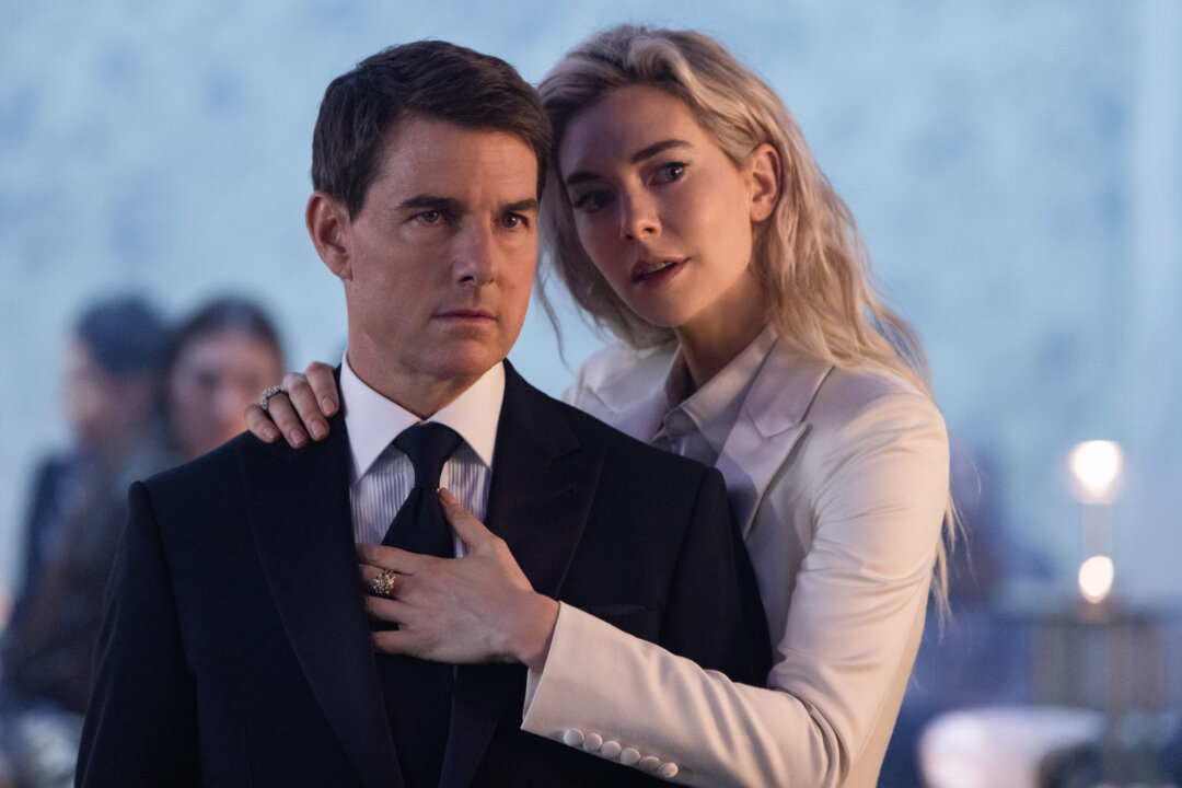 Tom Cruise and Vanessa Kirby em Missão: Impossível - Acerto de Contas Parte 1 Divulgação: Paramount Pictures e Skydance