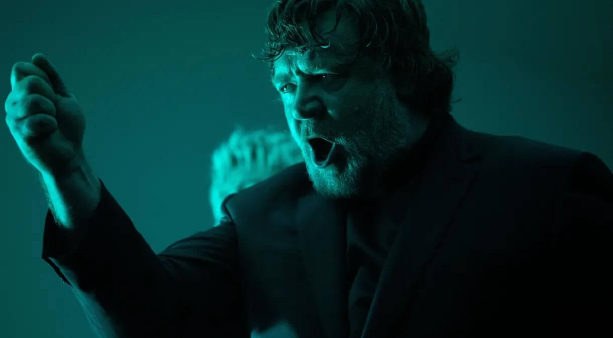 Russell Crowe no trailer de O Exorcismo